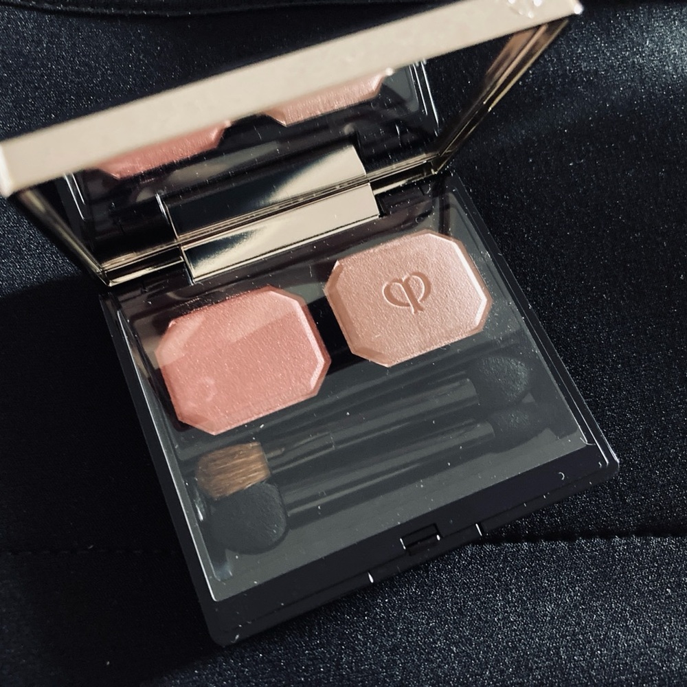 CLÉ DE PEAU - EYESHADOW DUO in REFILLABLE CASE - # 102 Calm Pink - BRAND NEW!
